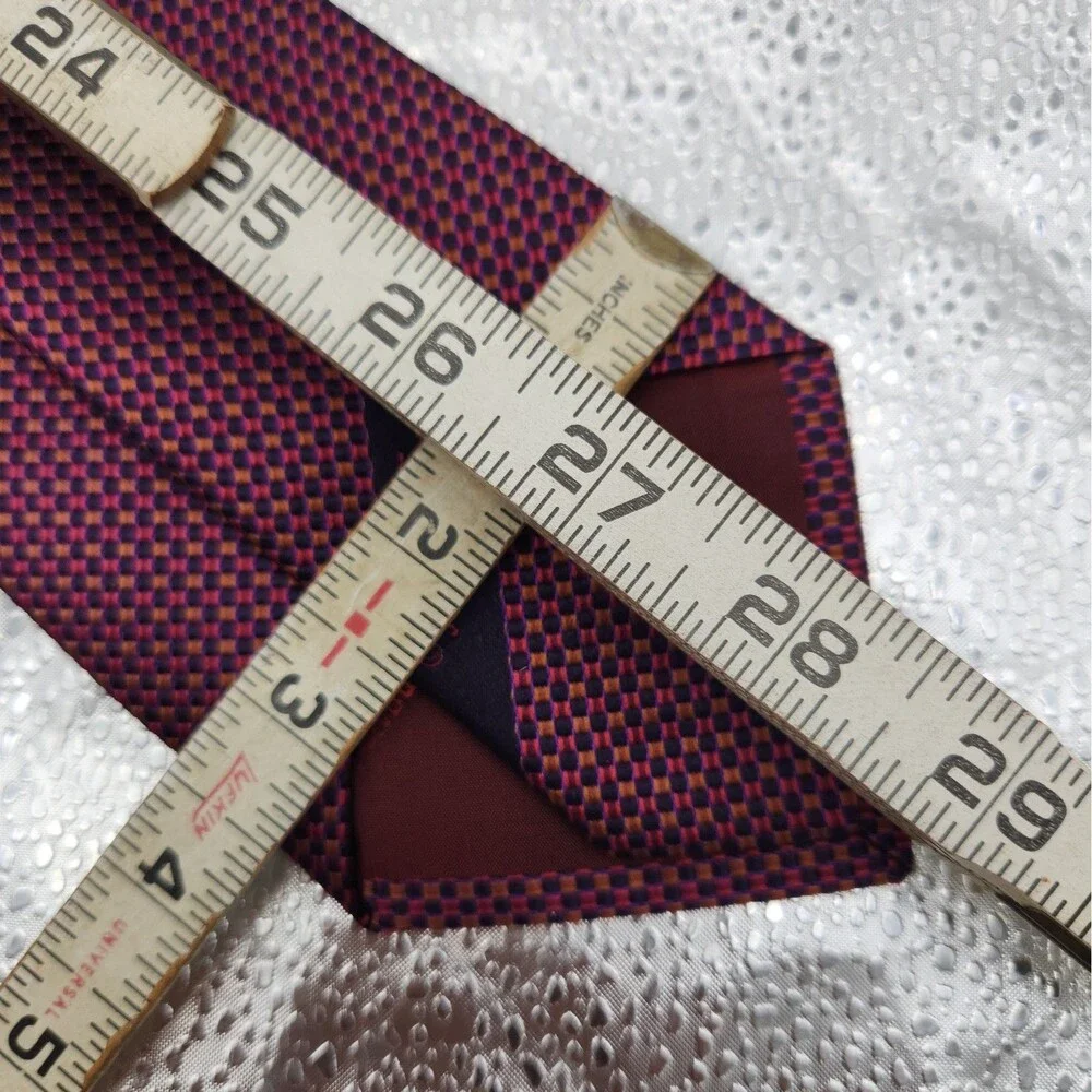 Tie Salvatore Ferragamo Burgundy Basket Weave 100% Silk Necktie Italy Vintage
